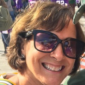 Meet your Posher, Nancy